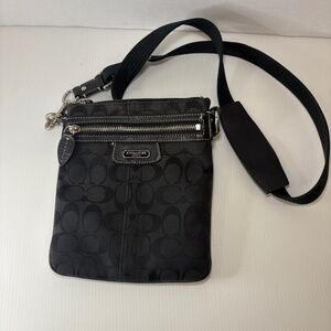 Coach Logo Penelope Black Crossbody Shoulder Bag Purse Purple Lining 42190